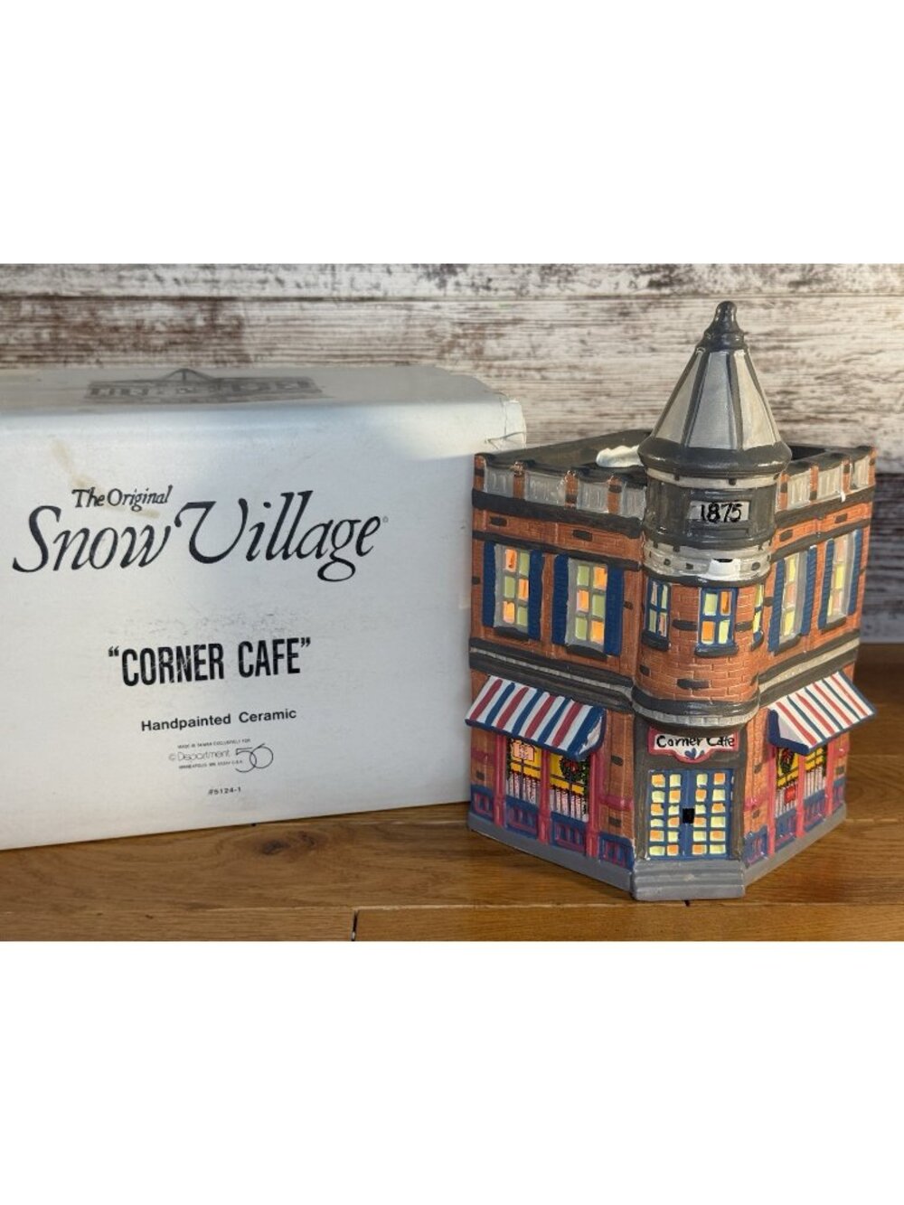 Department 56 Snow Village Corner Cafe Original Vintage 1988 #51241 Box & Light